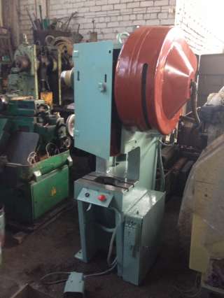 Пресс однокривошипный КД2122