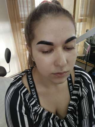 Пермаментный макияж бровей