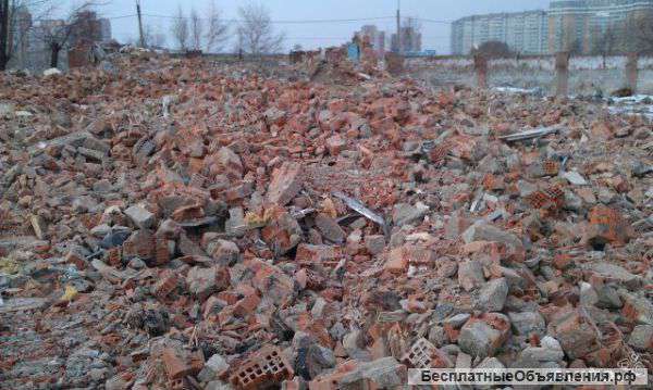 Бой кирпича с бетоном