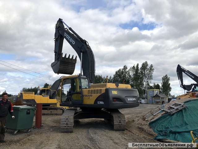 Гусеничный экскаватор VOLVO EC290BLC (069)