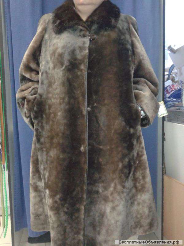 Шуба из мутона коричневая
