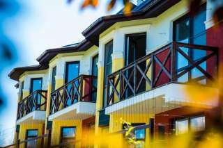 Суперсовременные таунхаусы в районе Золотой гребешок