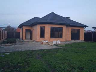 Новый дом в центре поселка, сетевой газ