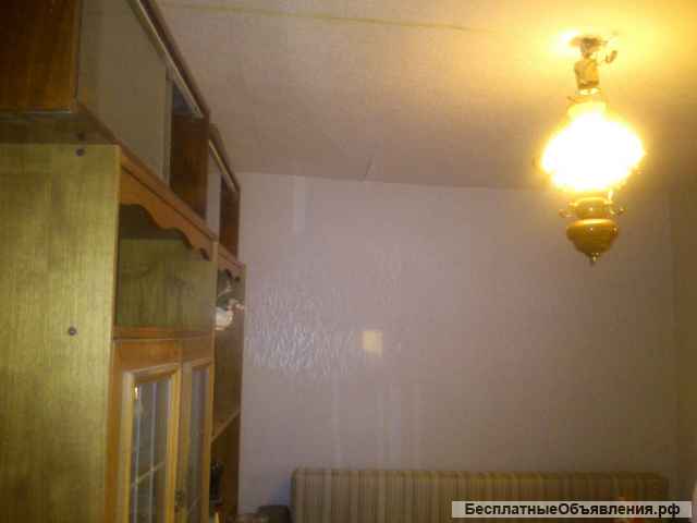 Кирп. Домик, Центр, ул. Возрождения, 2 комн. 31/25/4; Цена: 1000000