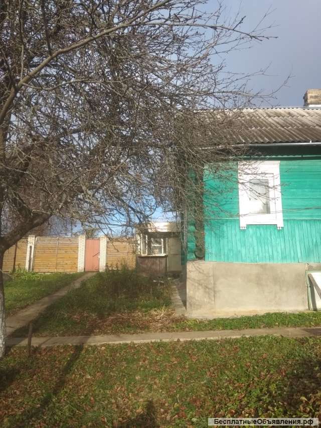 Зимний бревенчатый дом
