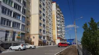 Помещения свободного назначения 150 м2. Первая линия. Первый этаж. Большая парковка.