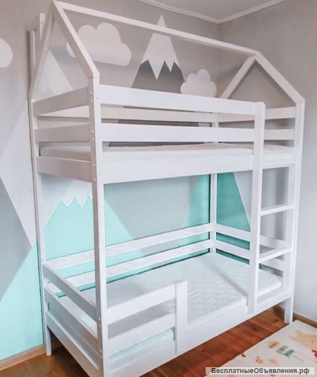 Двухъярусная кровать домик с матрасами