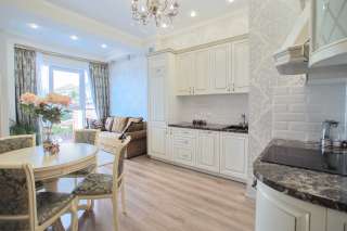 Квартира с прямым видом на море и горы. Новый стильный ремонт, мебель и техника. Первая линия моря