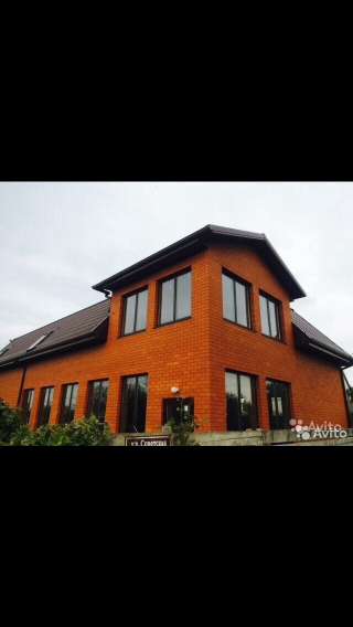 Жилой дом и магазин