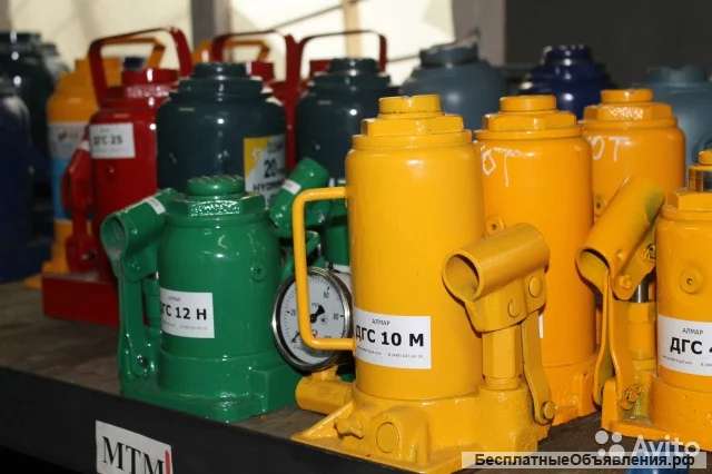 Домкрат с манометром