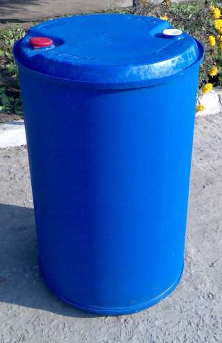 Бочку пластиковую и металлическую. ведра, пищевые