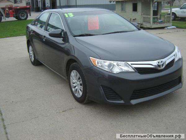2013 Toyota Camry LE Опции 4dr Седан