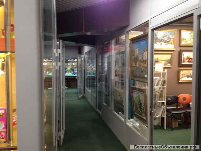 Сдаю в аренду торговую площадь 97 кв.м в ТЦ на Ленинском проспекте