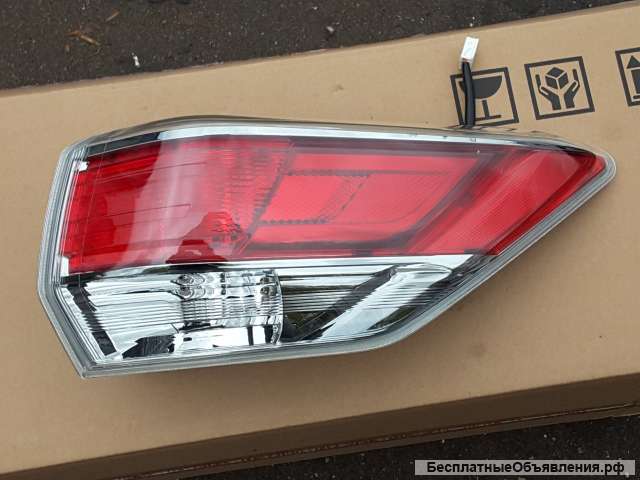 Фара задняя правая Toyota Highlanderг 2014+. Бу оригинал. Без дефектов. Без ремонтов. Оригинальный н