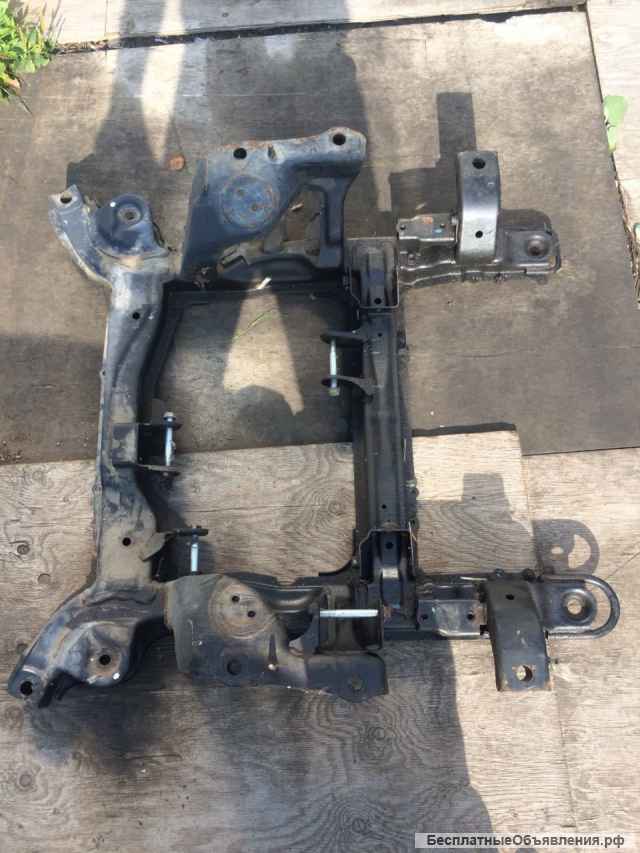 Подрамник передний Suzuki Grand Vitara