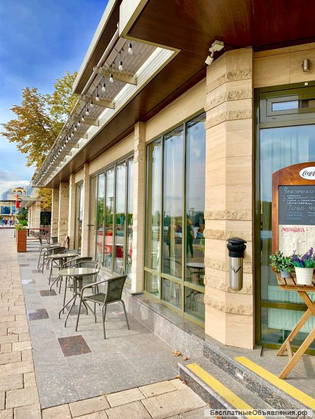 Ресторан на набережной