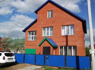 Трехэтажный жилой дом