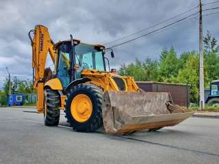 KOMATSU WB93S-5 б/у экскаватор-погрузчик 2012 года