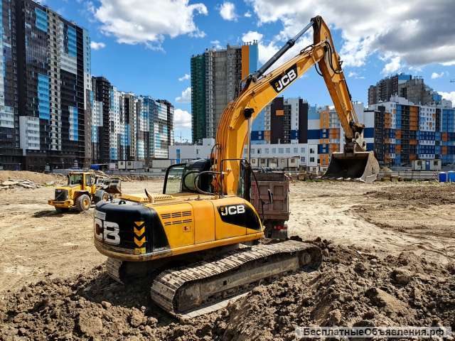 JCB JS 220 LC б/у экскаватор гусеничный 2013 года