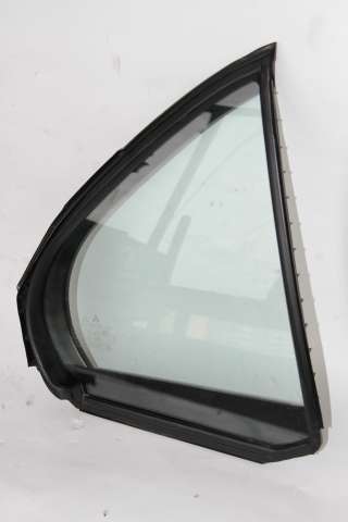 Mitsubishi Lanser 10. Задняя форточка 5740A018