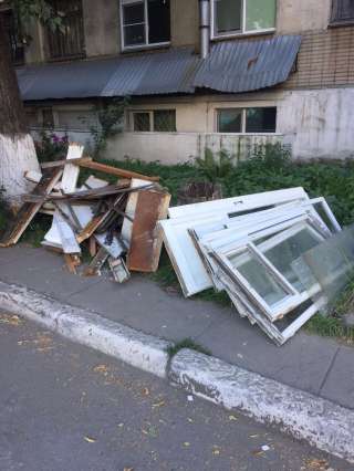 Вывоз старых окон с территории предприятия