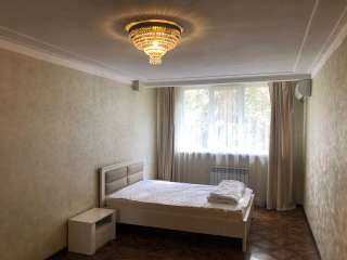 Трехкомнатную в Сочи