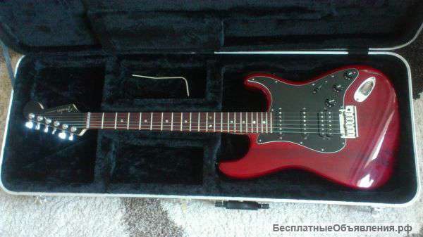 Fender American Strat Deluxe HSS из красного дерева