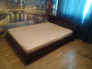 Двуспальную кровать