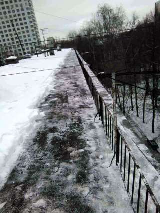 Очистка кровли от снега и наледи