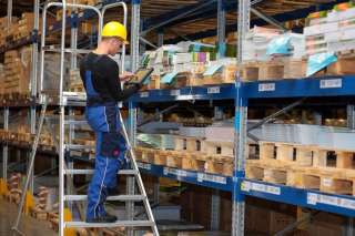 Требуются Комплектовщики в компанию "Озон"