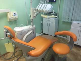 Стоматолог