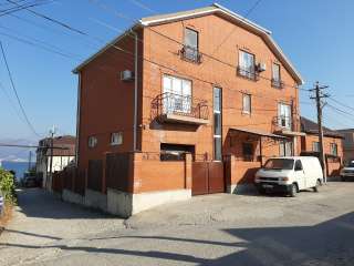 Коттедж 400 м² на участке 3.7 сот.