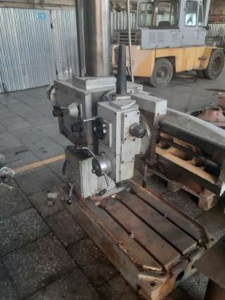 Радиально-сверлильный станок 2к52