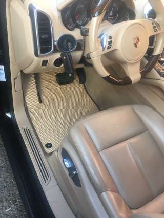 Требуется швея