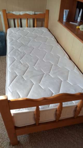 Деревянная кровать для подростка