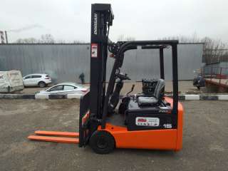 Вилочный погрузчик Doosan B15T