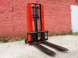 Ручной гидравлический штабелер