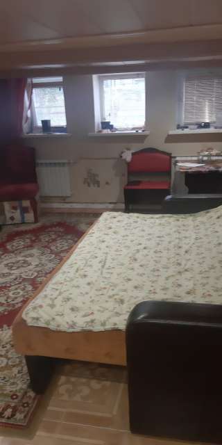 Жилой дом с земельным участком улица Добросельская