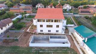 Дом и недвижимость в Крнево возле Велика Плана