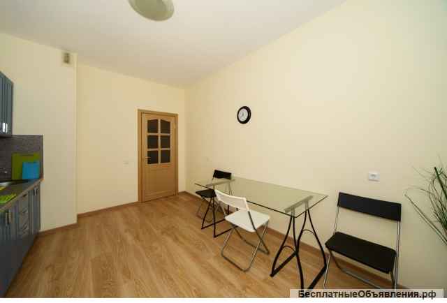 Сдаю на часы и сутки 1-комнатную квартиру на просп. Октября, 25