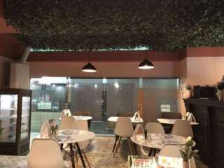 Кафе в бизнес центре на 19 посадочных мест. Площадь 60 кв.м.