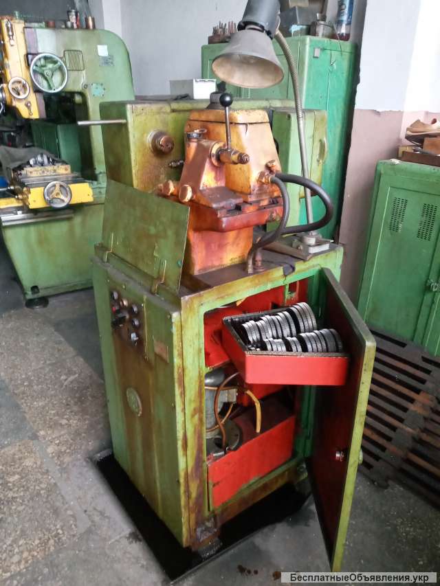 5А308П зубофрезерный полуавтомат