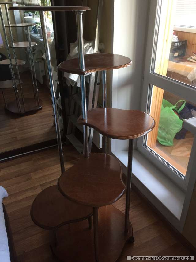 Подставку для цветов