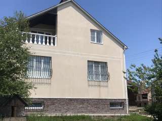 Жилой з-х этажный дом в Мысхако