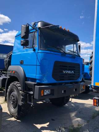 В продаже грузовая техника Урал седельный тягач//32123/213