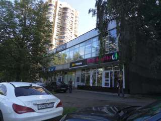 Сдается торговое помещение 240 кв. м. рядом с метро