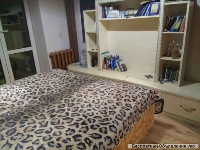 Подольский р-н Подол. Продам трехкомнатную кв-ру. ул. Притисско-Никольская 2.