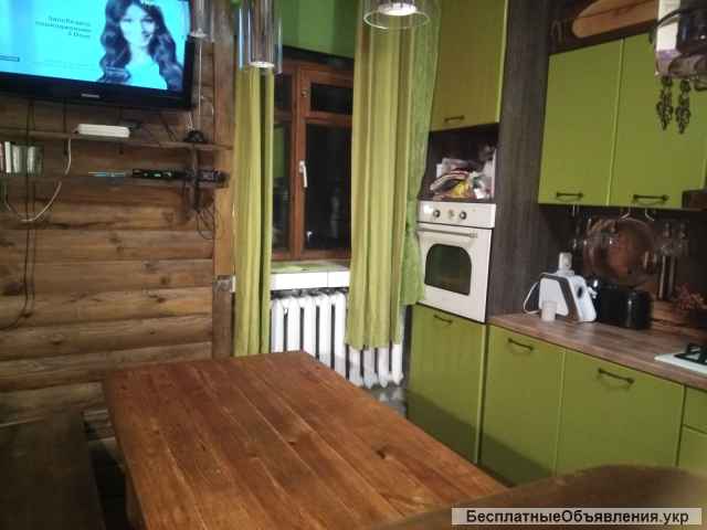 Подольский р-н Подол. Продам трехкомнатную кв-ру. ул. Притисско-Никольская 2.