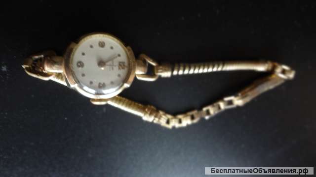 Женские позолоченные часы