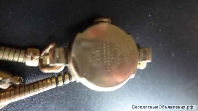 Женские позолоченные часы